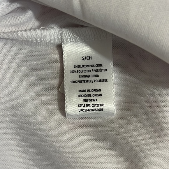 Vince Camuto Ladies Sm Floral Long Sleeve Dress.Red,Yellow and Pink floral print - Picture 8 of 8